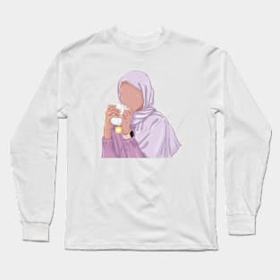 hijabi enjoying tea Long Sleeve T-Shirt